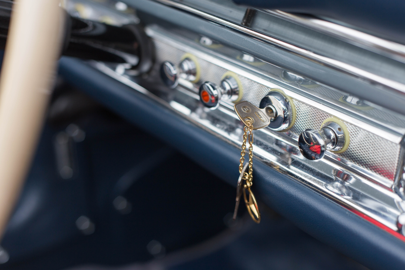 Illustration for article titled The Mercedes-AMG GT C Roadster And Mercedes-Benz 300SL Roadster Both Hail From A Golden Age